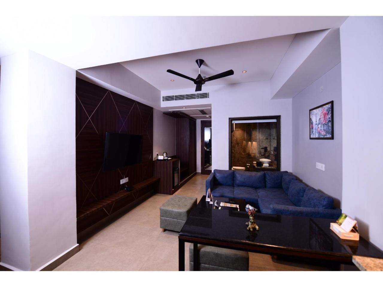 Belvedere Suites เกรทเตอร์นอยดา ภายนอก รูปภาพ