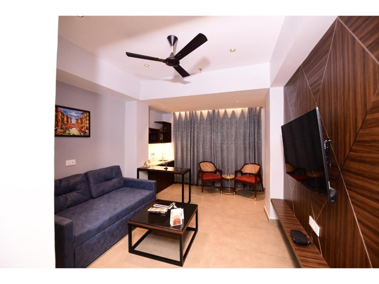 Belvedere Suites เกรทเตอร์นอยดา ภายนอก รูปภาพ