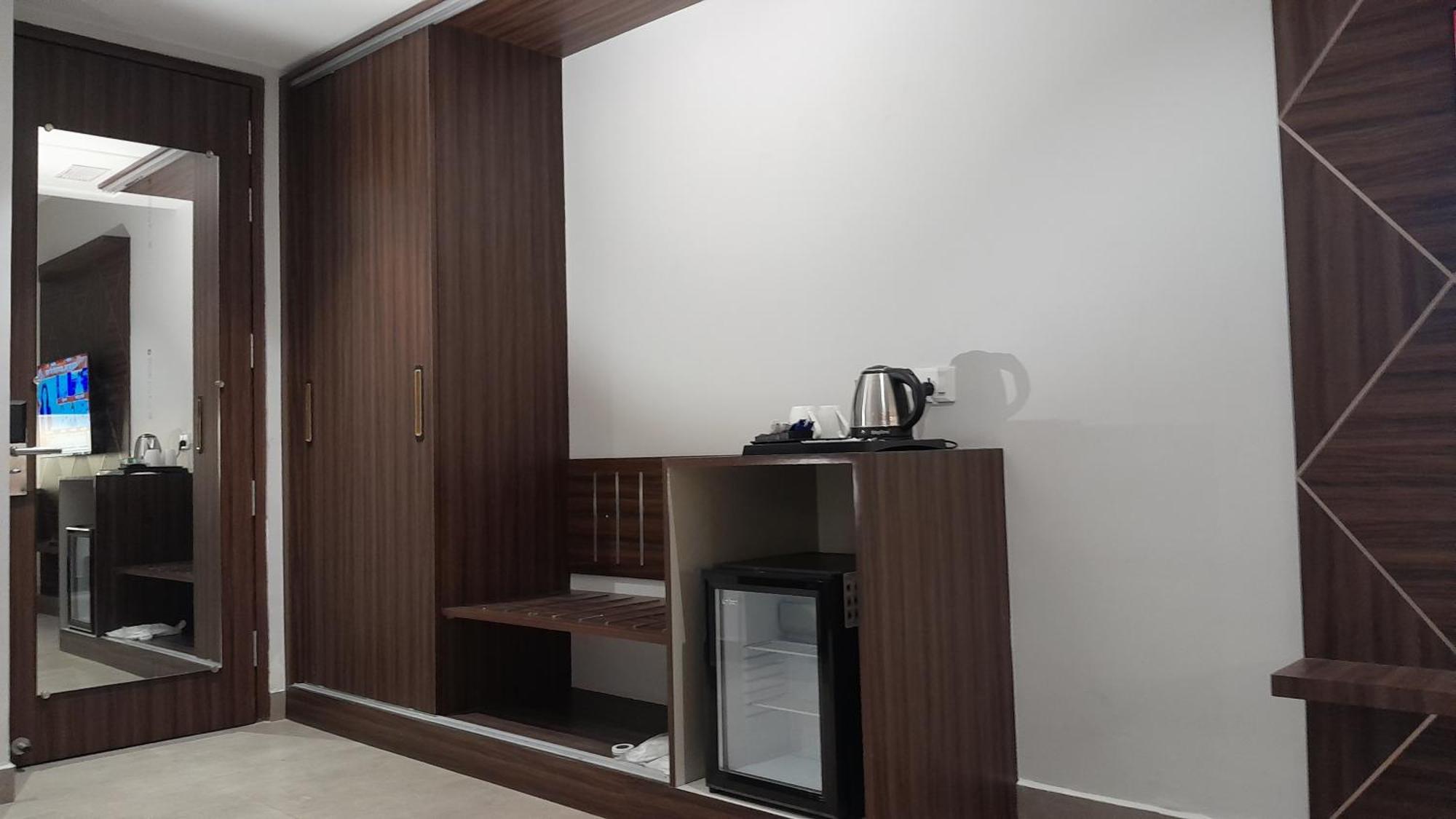 Belvedere Suites เกรทเตอร์นอยดา ภายนอก รูปภาพ